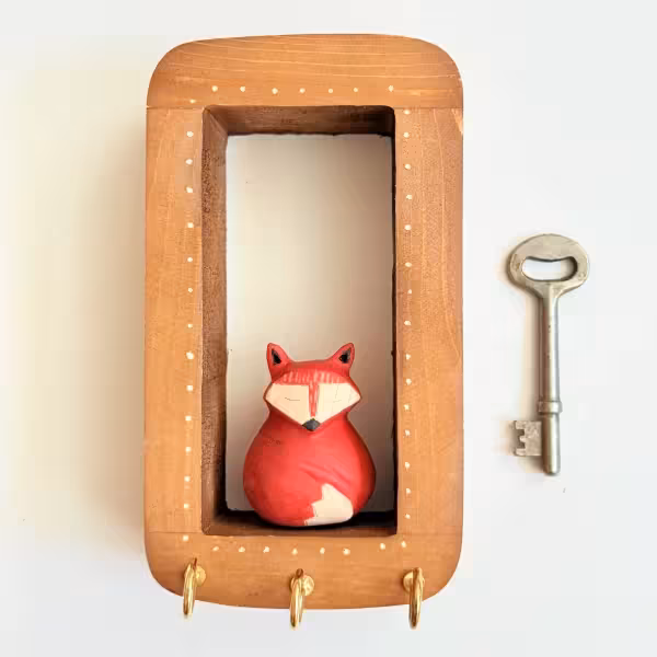 جاکلیدی تک مجسمه بچه روباه زندانی