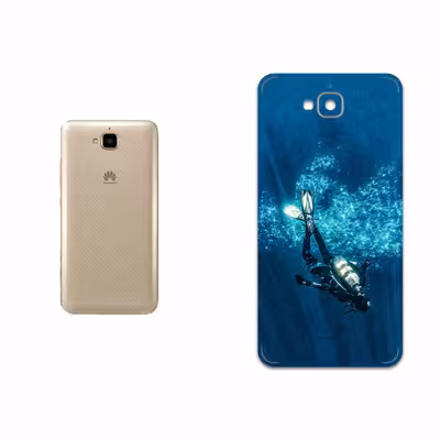 برچسب پوششی ماهوت مدل Scuba Diving مناسب برای گوشی موبایل هوآوی Y6 Pro