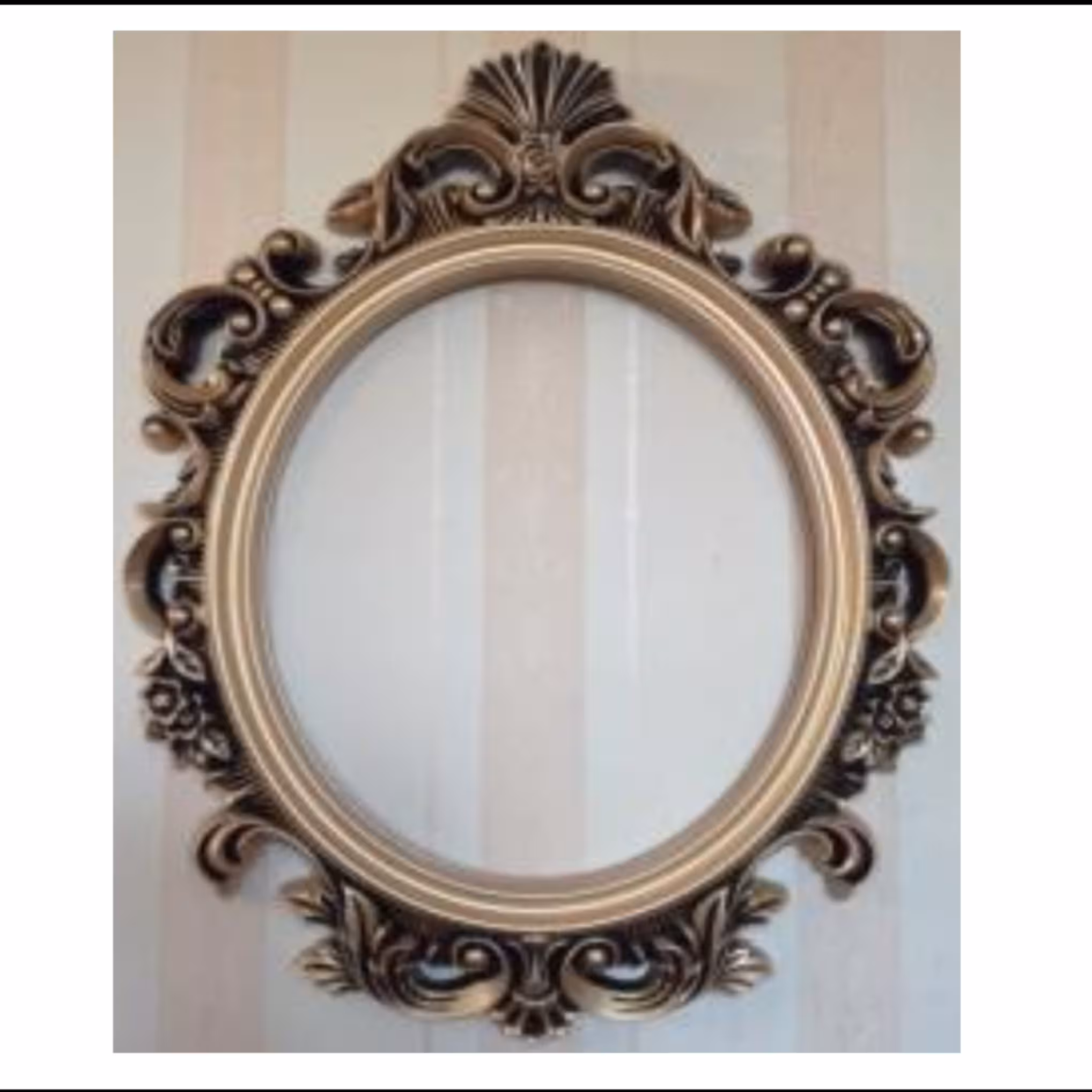 قاب آیینه بیضی. 