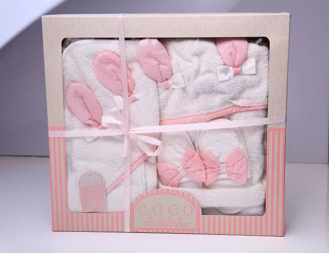 سرویس حوله نوزادی 4 تکه کو کو ب ب اصل ترکیه ضد حساسیت  طرح خرگوش سفید صورتی با جعبه اورجینال   cocobebe  Turkey