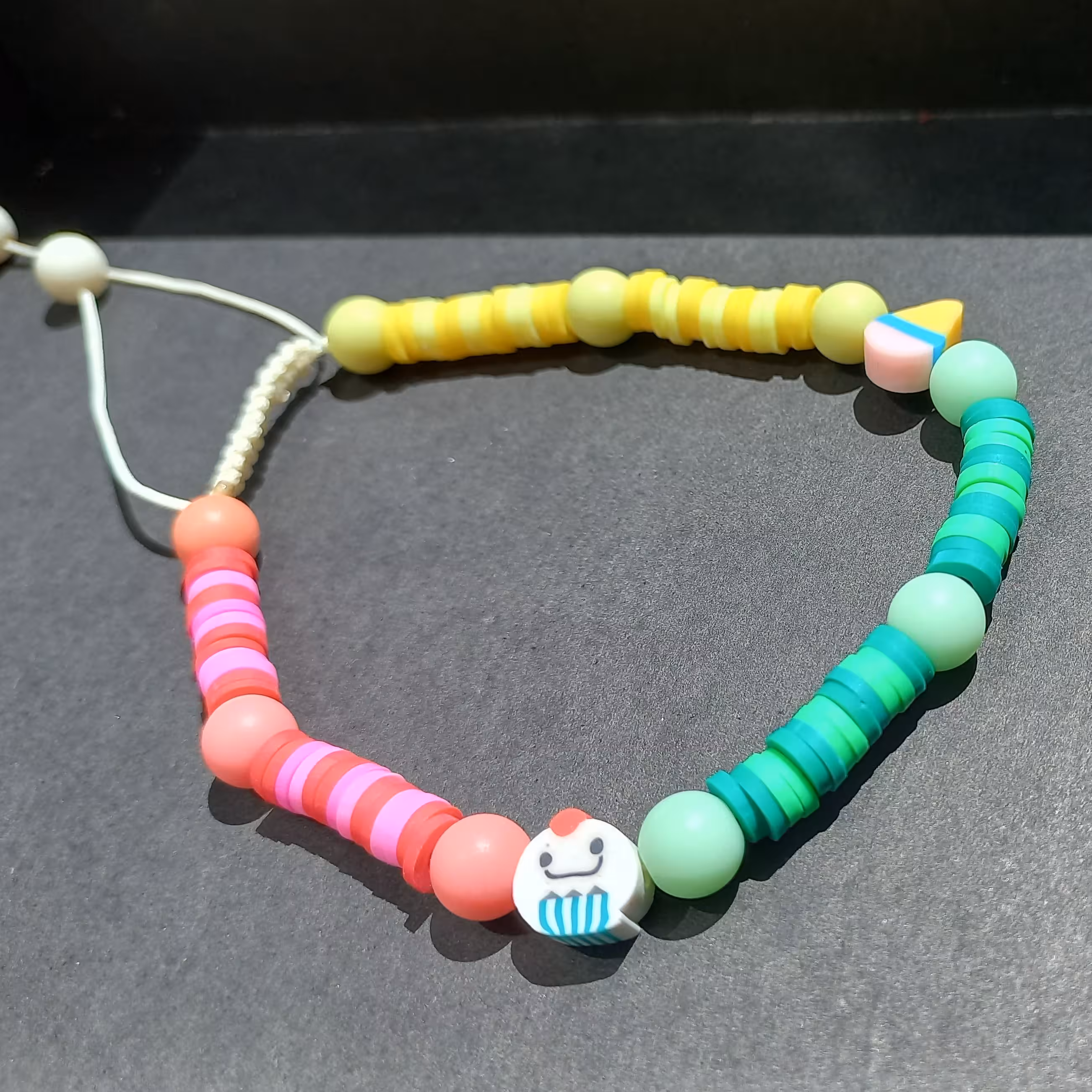 دستبند فیمو سه رنگ(دستساز )