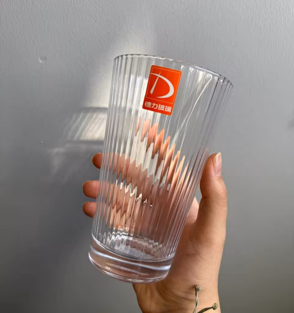 لیوان شیشه ای مدل شیار دار