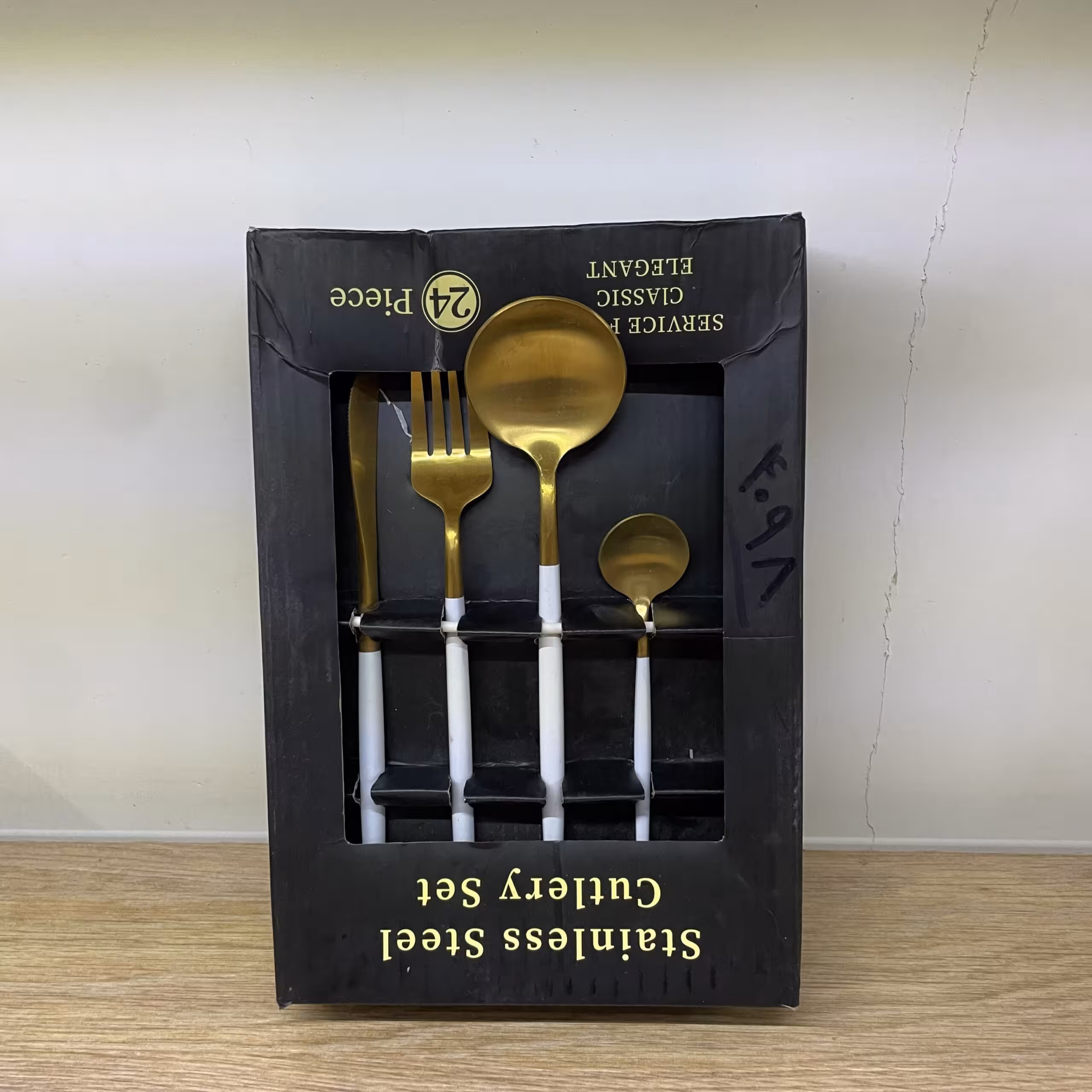 سرویس قاشق و چنگال استیل 6 نفره 24 پارچه طلایی دسته سفید