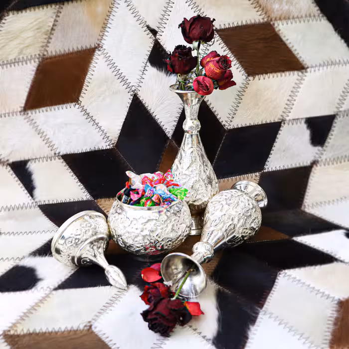 ست 3 تکه گلدان و قندان قلمزنی مدل سیلورپلیتینگ کد HQ201720