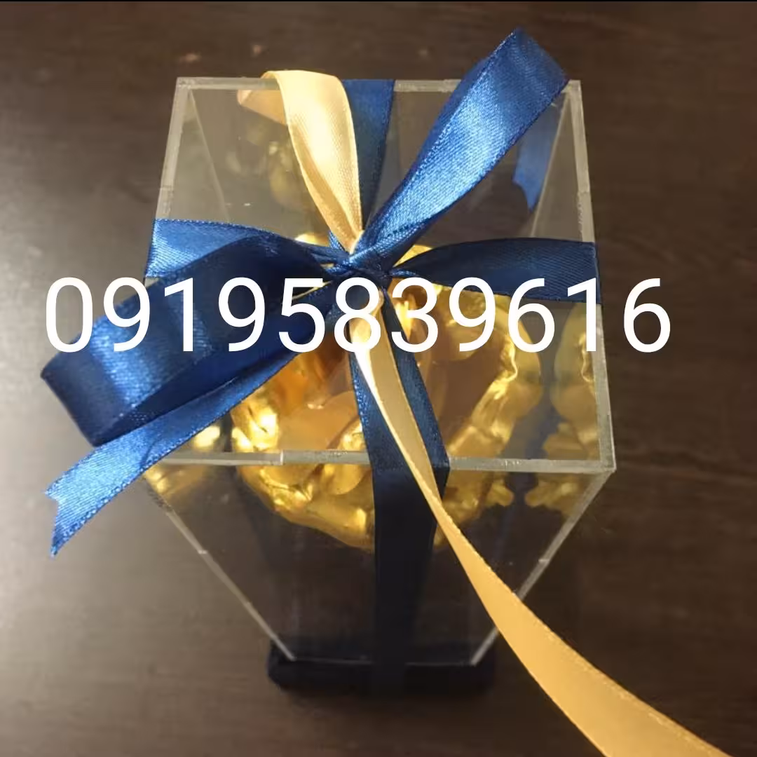 گل روکش طلا  بهمراه شناسنامه و باکس رومیزی جیر بهمراه حک اسم 