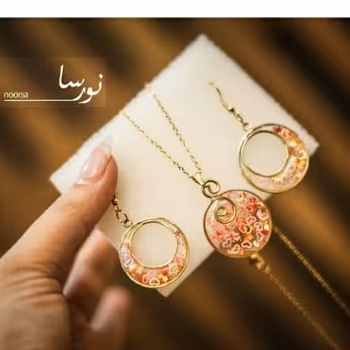 نیم ست رزینی ظریف دستساز