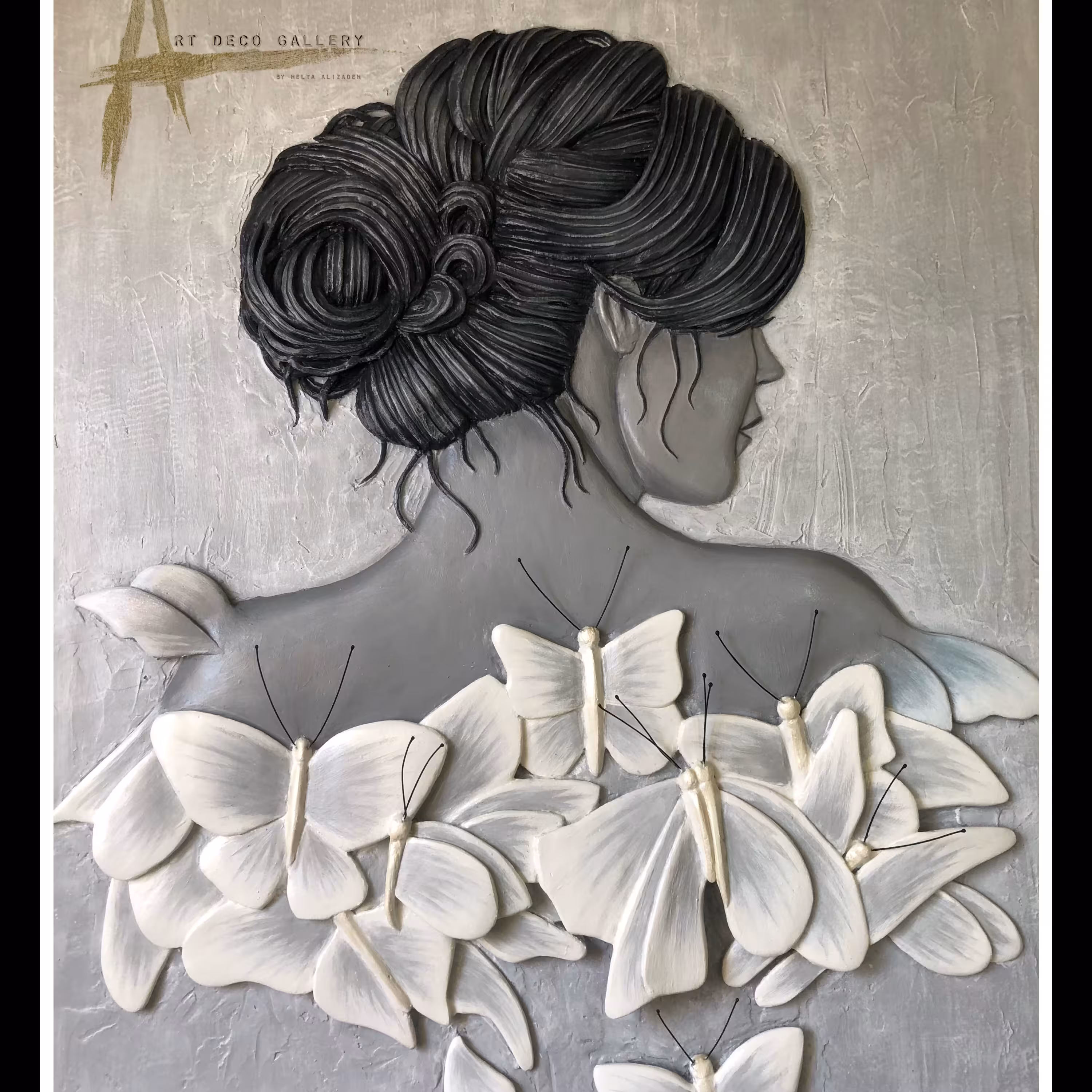 تابلو دکوراتیو گچبری مدرن طرح دختر و پروانه