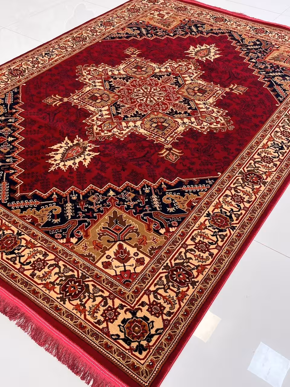 فرش لاکی 700شانه کاشان  تراکم 2100