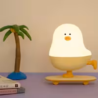 چراغ خواب فانتزی رومیزی شارژی طرح جوجه اسکیت‌سوار L63