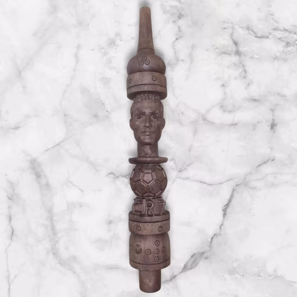 تنه چوبی رونالدو ( چوب گردو)