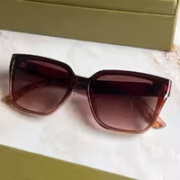 عینک آفتابی زنانه Carolina کد 00450