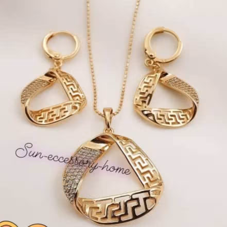 نیم ست زنانه آب طلاکاری شده خانه فروشگاه سان اکسسوری رنگ ثابت برند ژوپینگ بسیار شیک و زیبا کد محصول 4243