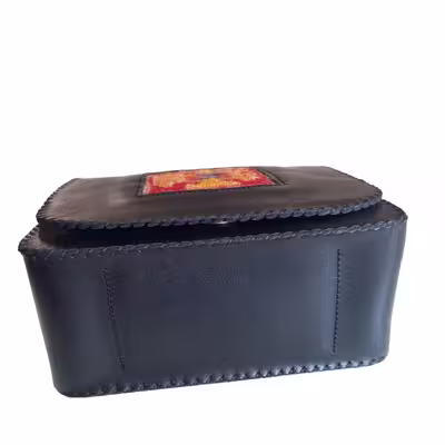 کیف رو دوشی چرمی مدل دست دوز با رویه گلیم