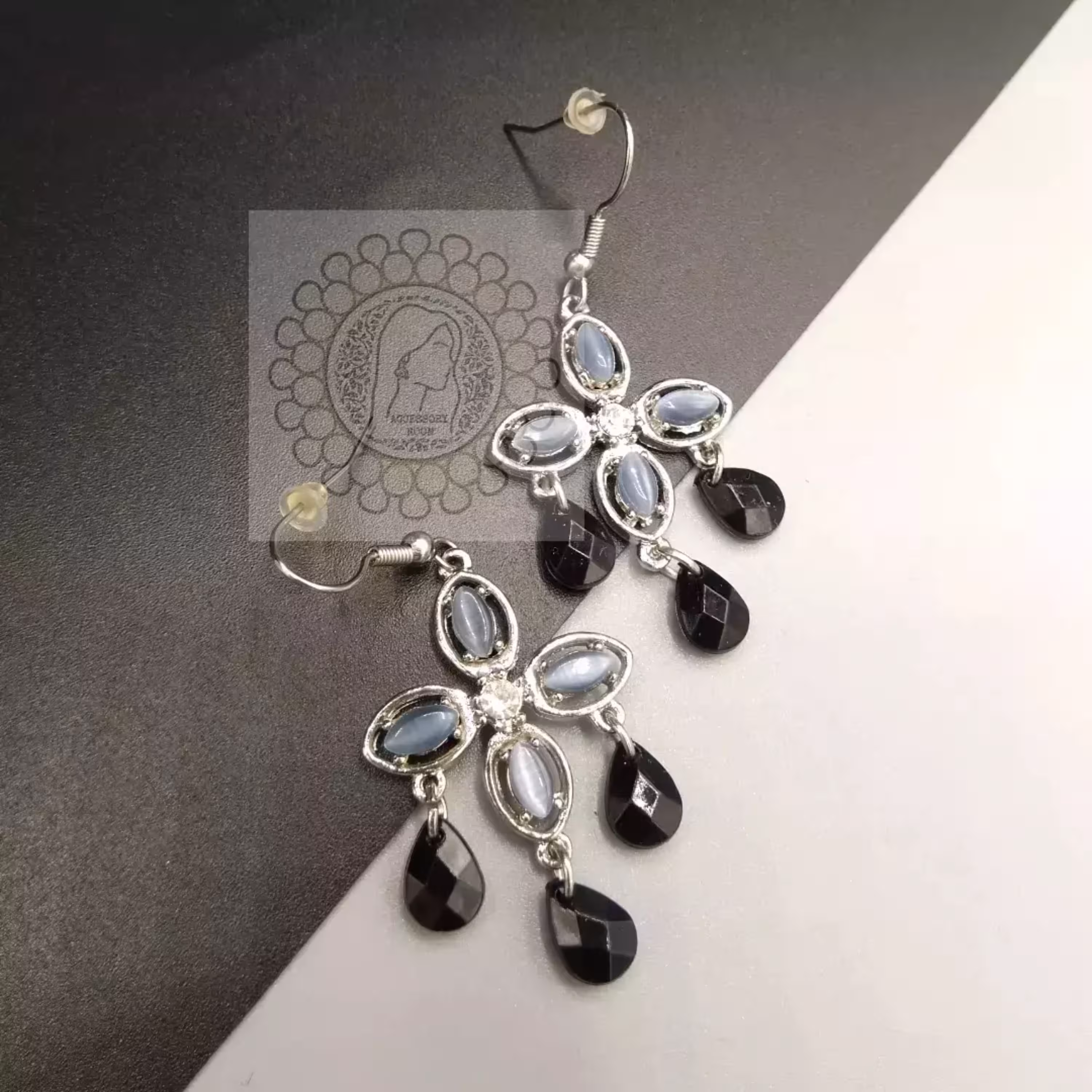 گوشواره اسکارلت