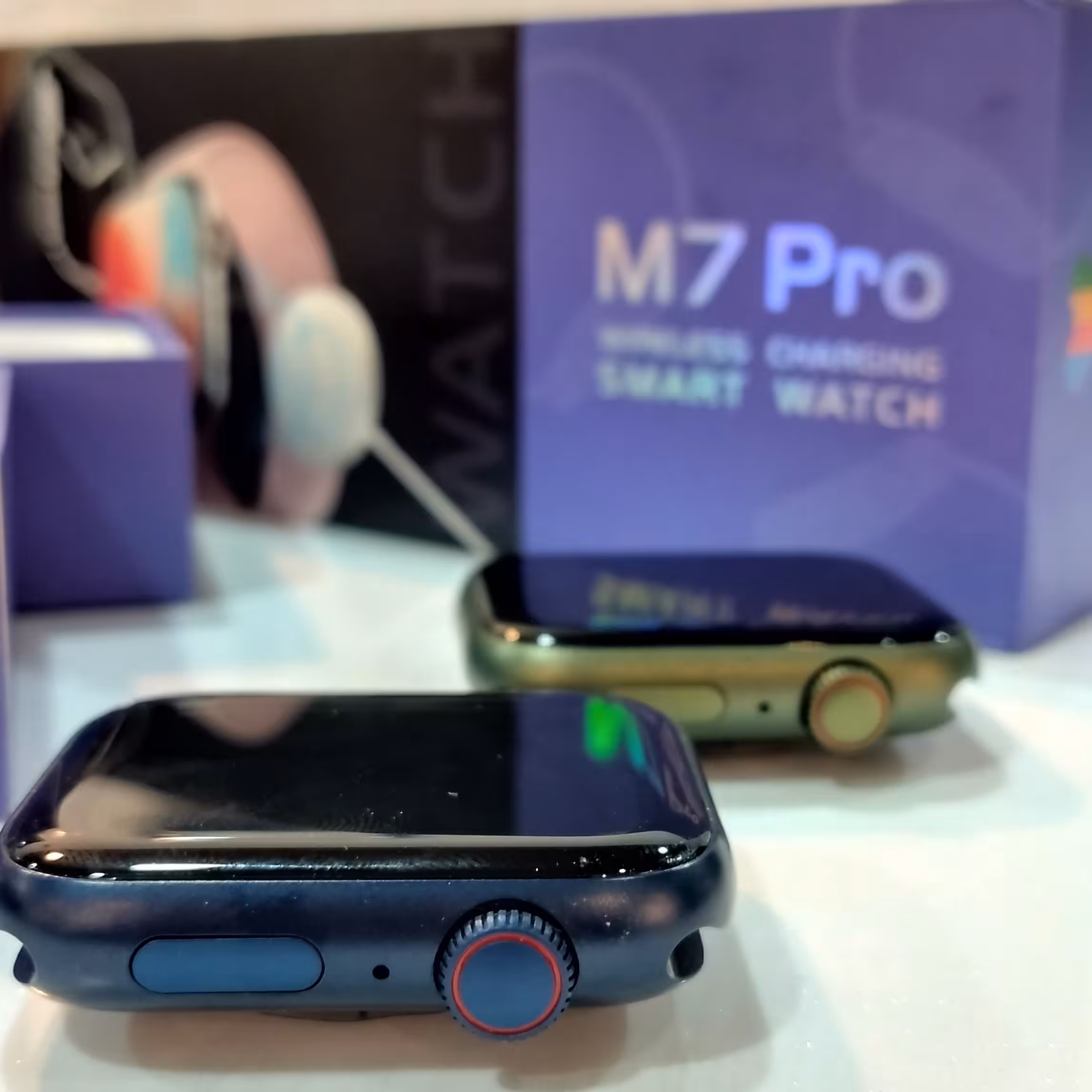 ساعت هوشمندمدل  M7 poro در دورنگ سورمه ای و سبز