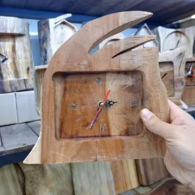 ساعت چوبی