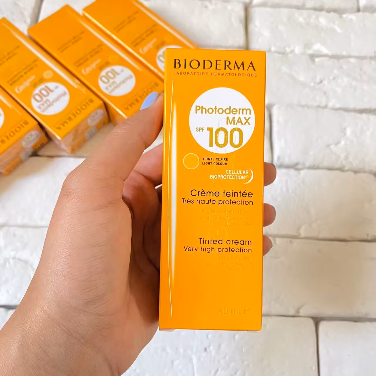 ضدافتاب رنگی بیودرماspf100