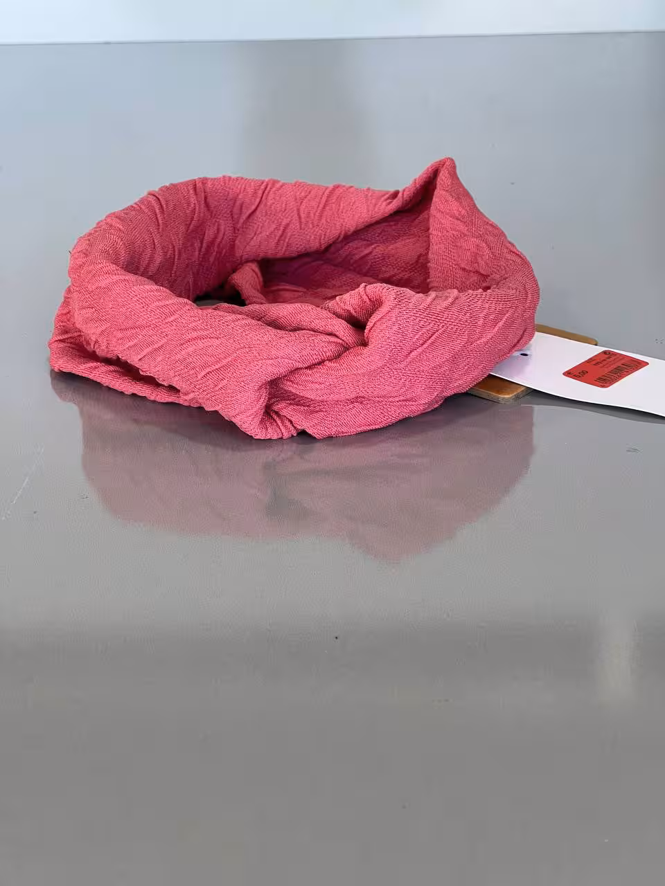 هدبند صورتی بهاری