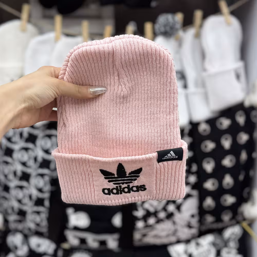 کلاه بافت آدیداس صورتی