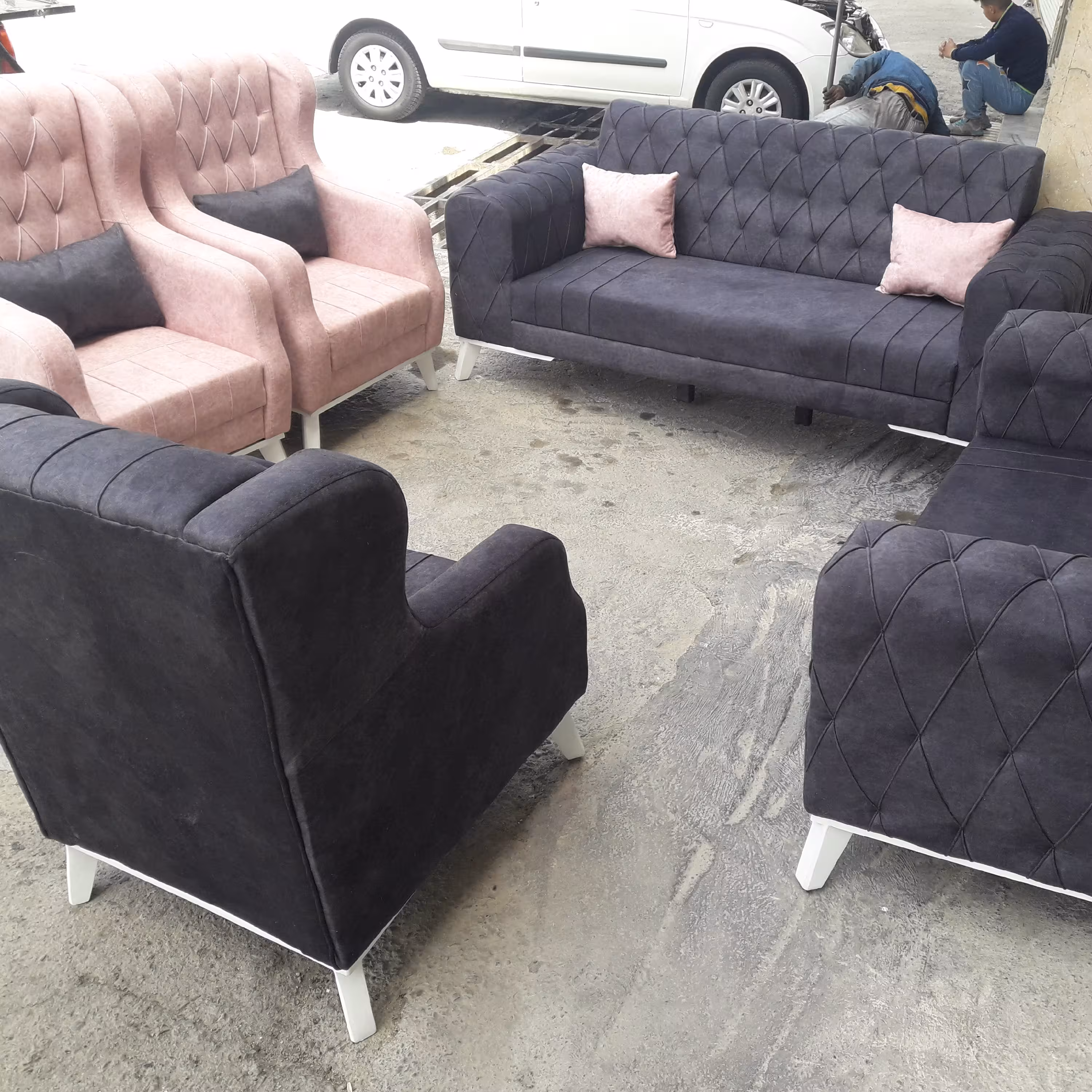 مبلمان چستر مکعبی با متریال عالی و سایز استاندارد 