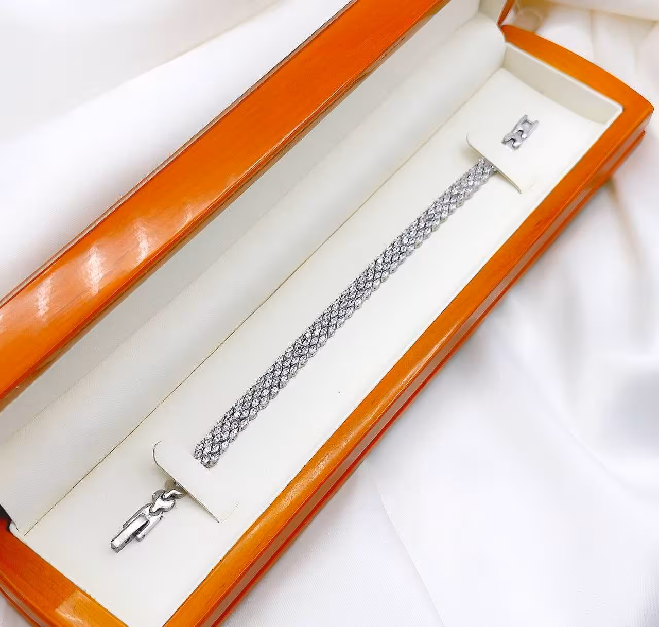 دستبند جواهری نقره زنانه کد 30284