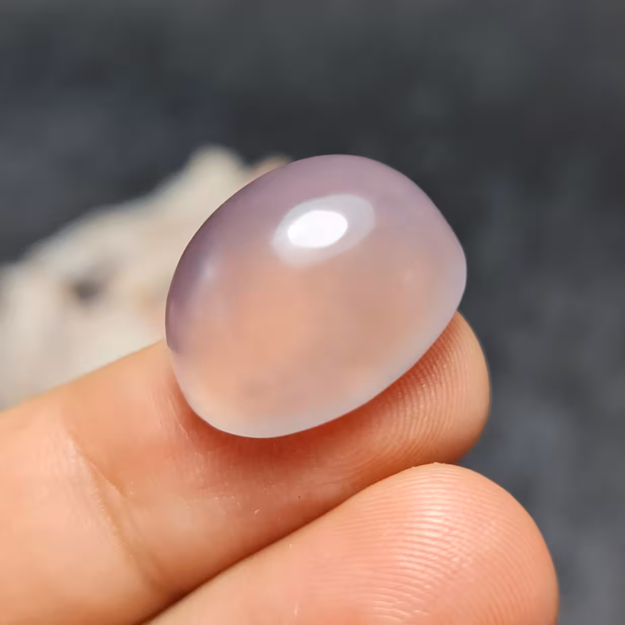  نگین زیبای سنگ صد درصد طبیعی عقیق خوش رنگ لانه زنبوری معدنی خراسانی 
کد 28595
