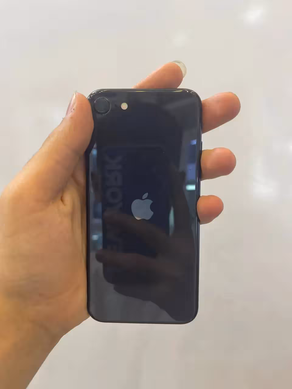 گوشی iPhone SE 2020