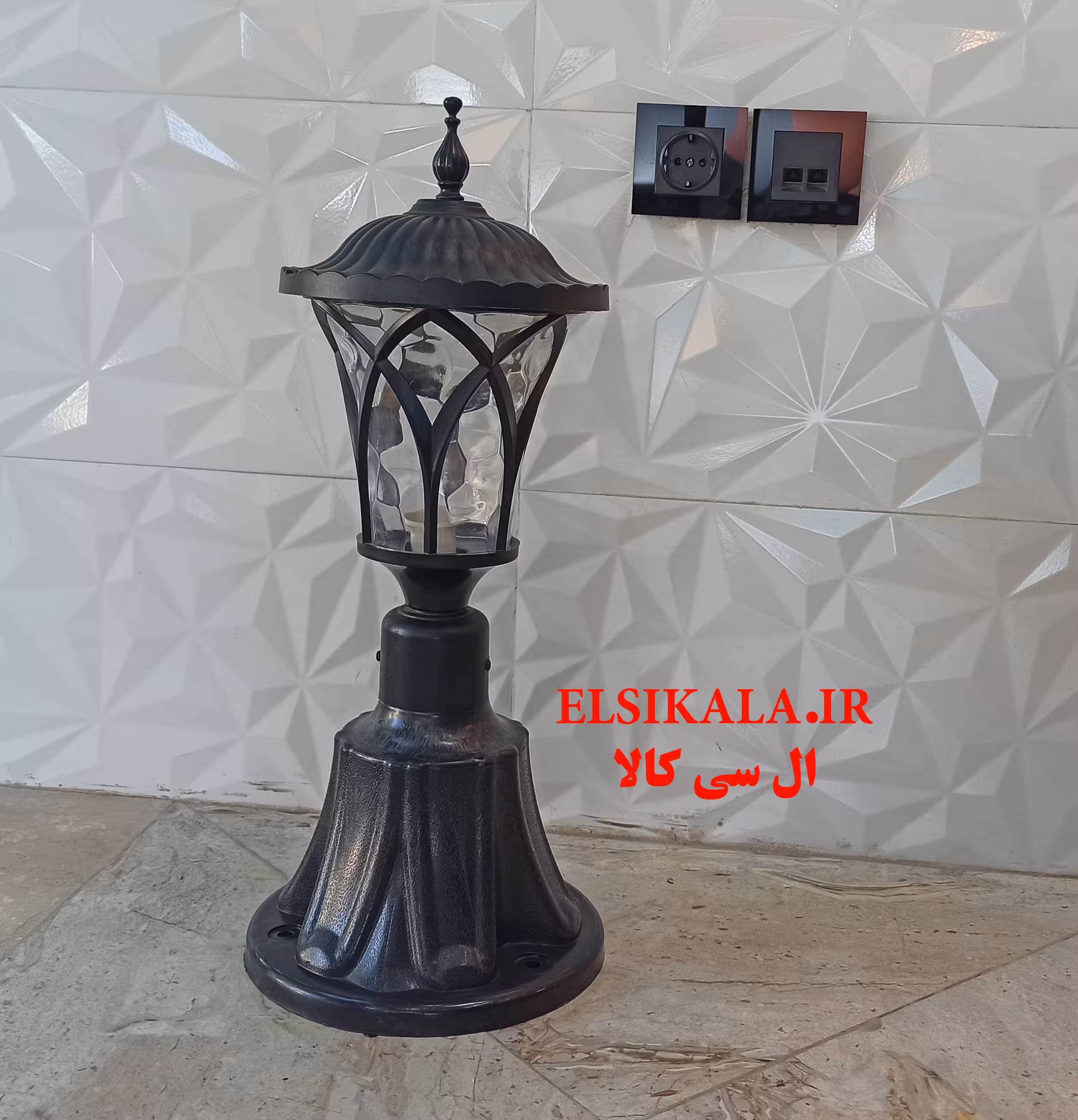 چراغ حیاطی مدل اسکای با گلدانی بزرگ