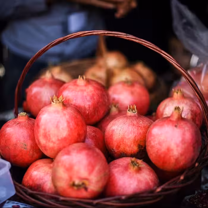 رب انار شهر یاقوت های سرخ درجه یک و اُرگانیک 