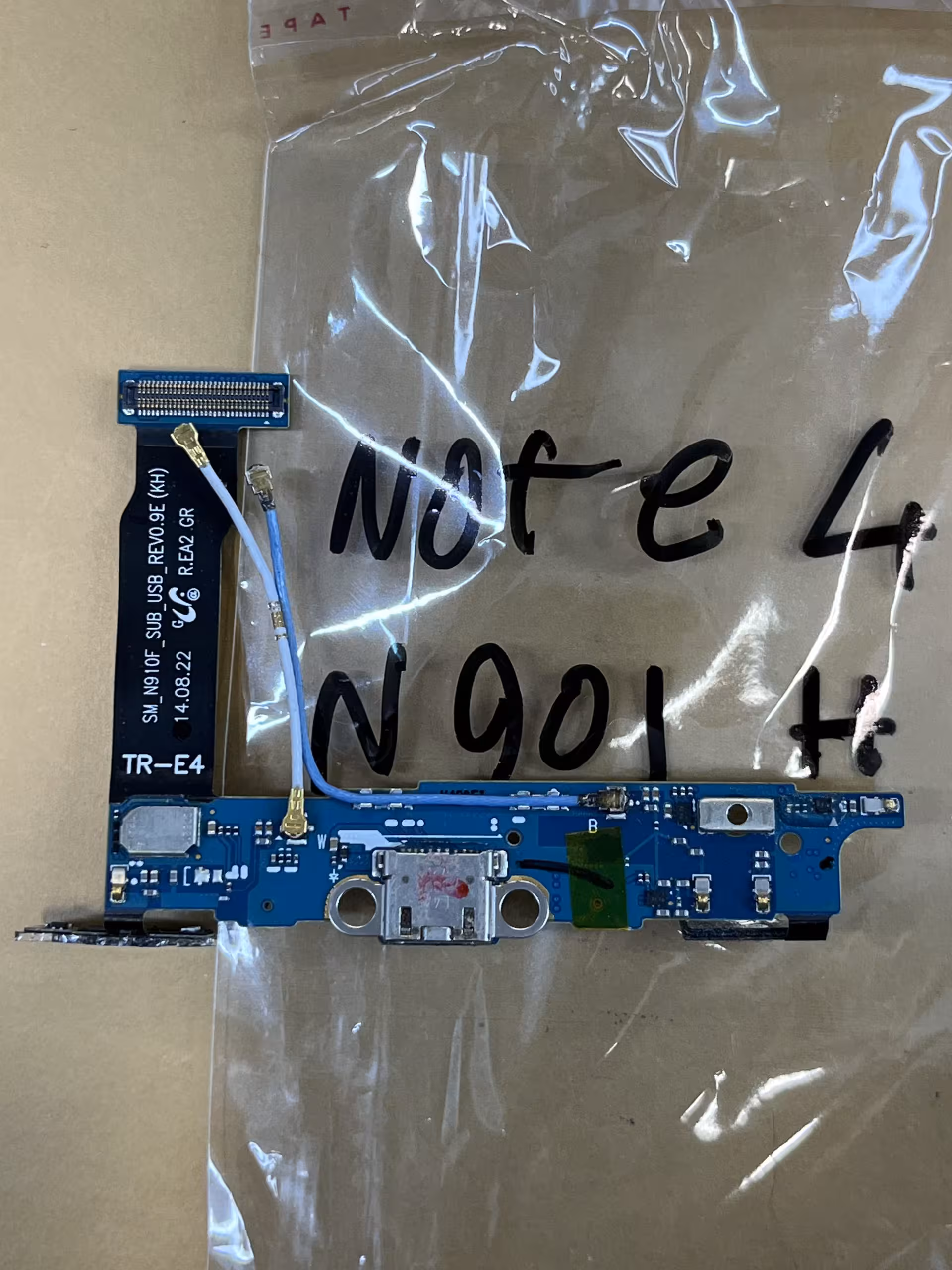 فلت شارژ سامسونگ SUB/UIF CHARGE SAMSUNG NOTE4-N910H اصل فابریک و روکاری &#8220;اصالت کالا&#8221;:&#8221;اصل&#8221;