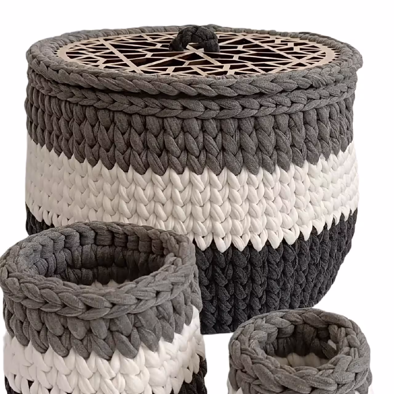 باکس اسباب بازی و لباس تریکو