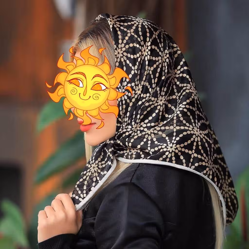 روسری مینی اسکارف حریر دور دوز مشکی طلایی قواره 70