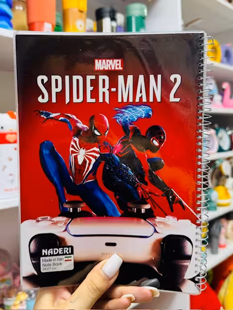 دفتر مشق 100برگ طرح مردعنکبوتی 2