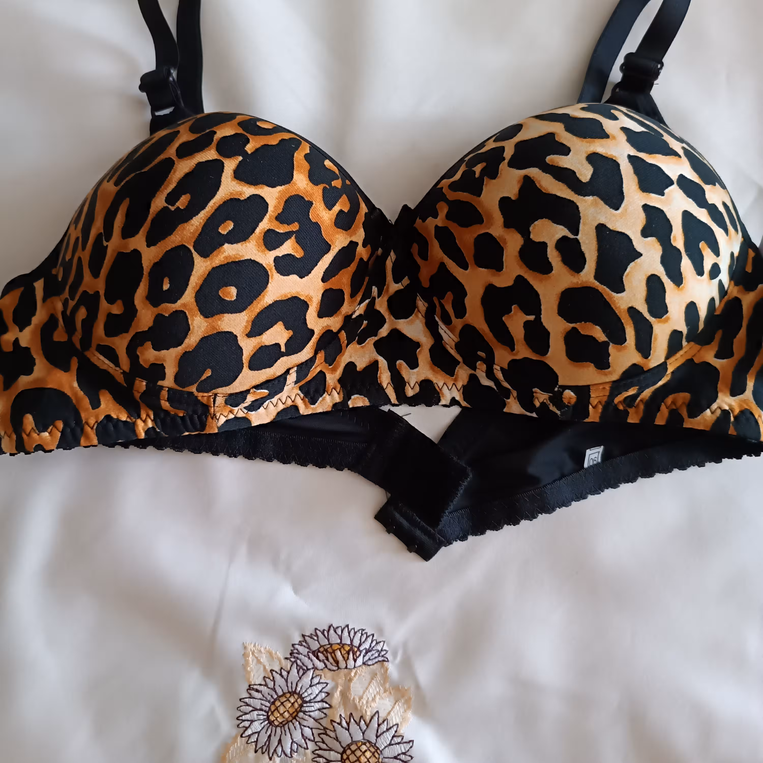 سوتین اسفنجی