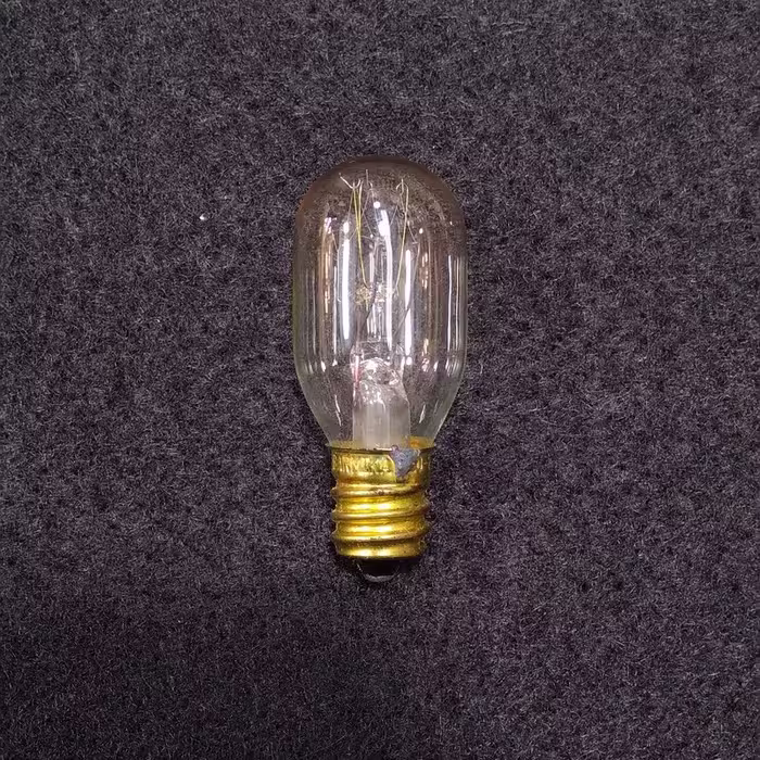 لامپ ساده چرخ خیاطی ژانومه با نور زرد (مناسب خرازی و خیاطی)