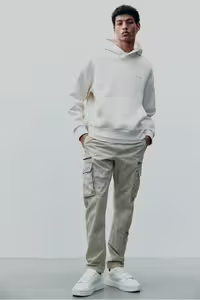 شلوار مردانه بار گاباردین مناسب است H&M