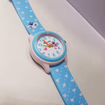 ساعت مچی عقربه ای بچگانه والار مدل ضدآب طرح گربه تاجدار کد 11