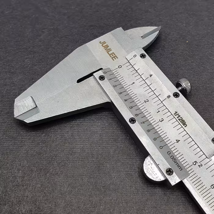 کولیس جاملی کد 15Cm گستره 0-150 میلیمتر 