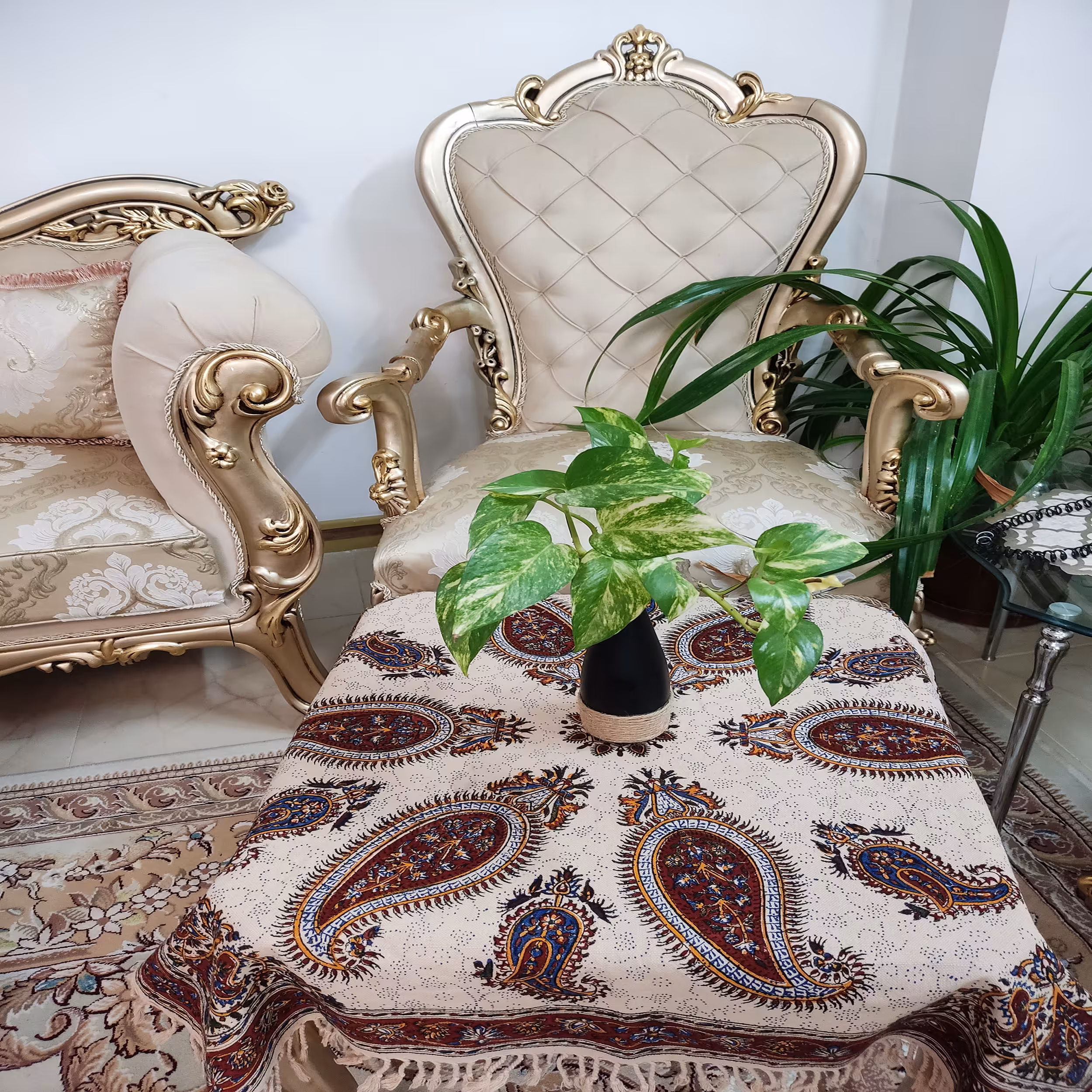 سفره قلمکار مدل گل پته ای