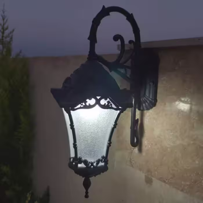 چراغ حیاطی مدل بریلانته دیواری وارونه