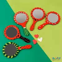 آینه دسته دار چوبی گرد یلدا طرح دختر گلنار