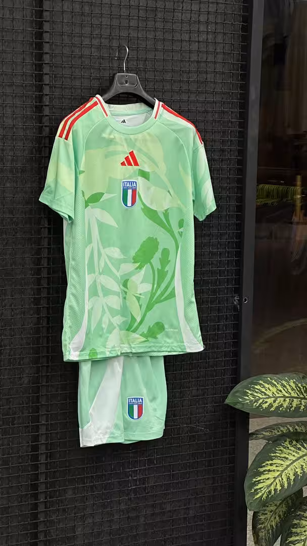 کیت کانسپت سبز ایتالیا 2026 هواداری با شورت اورجینال تایلندی