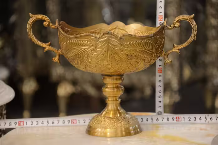 کاسه لگنی دسته دار آنتیک برنجی