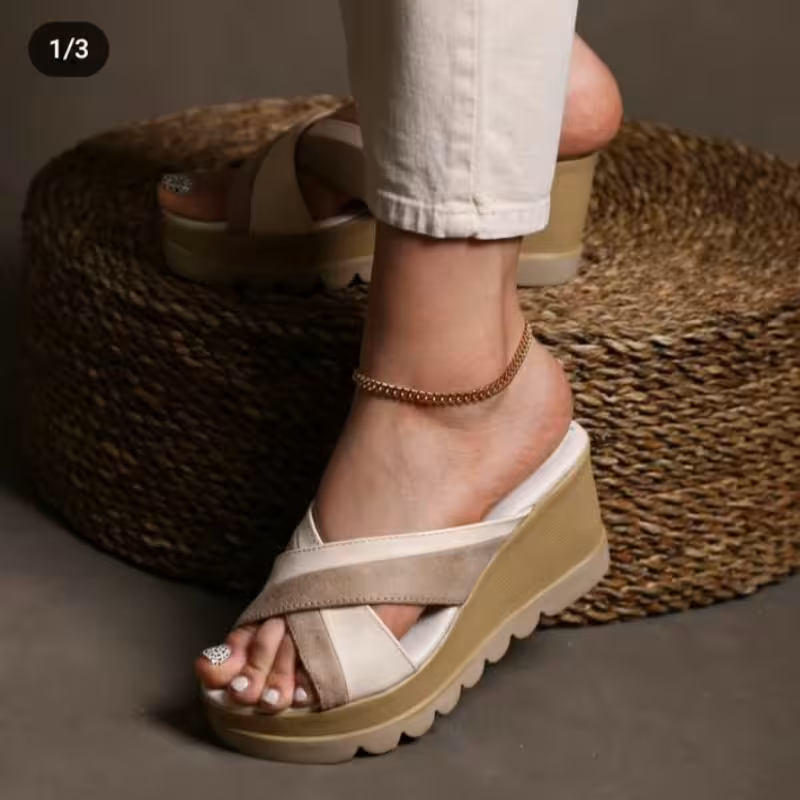 کفش صندل طبی کرم رنگ لژ دار
