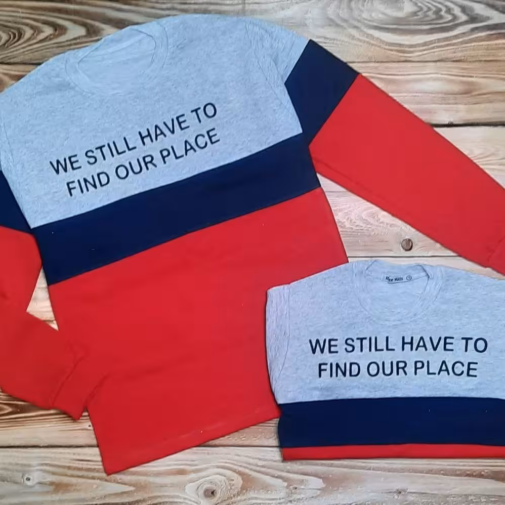 بلوز تک پسرانه پرچمی دو سایز 50 و 55