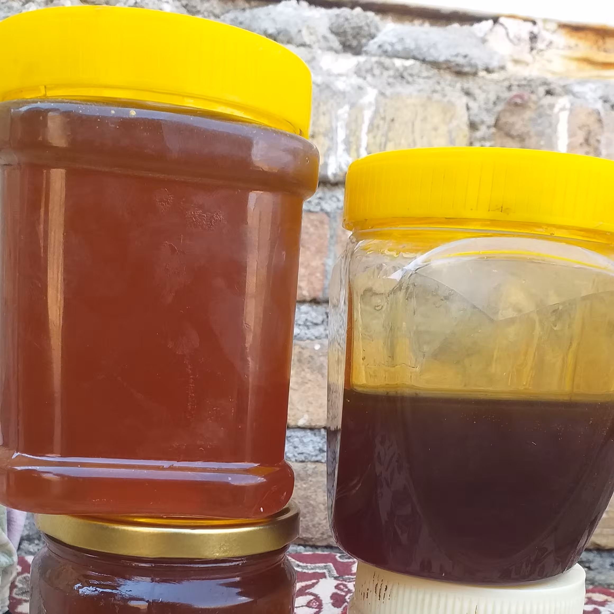 عسل سیاهدره
