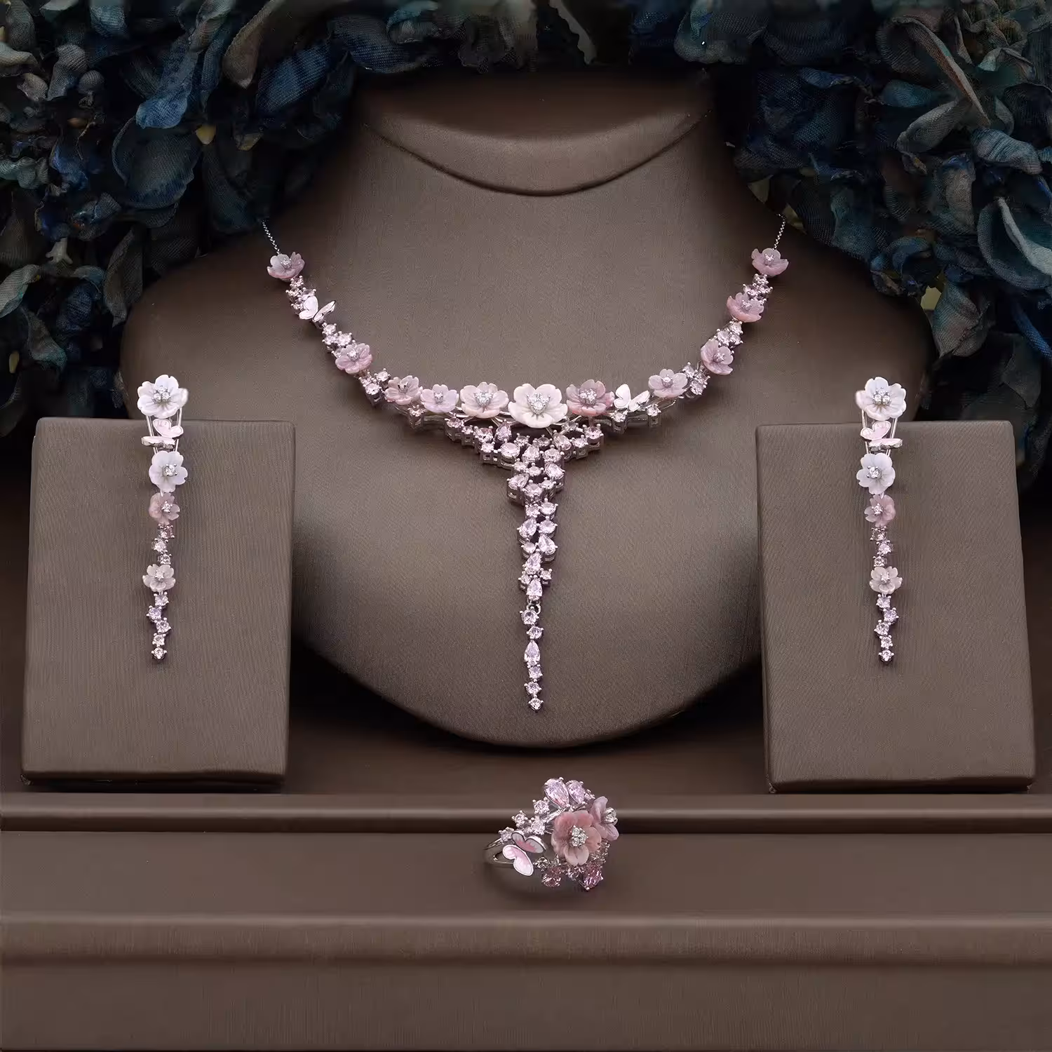 سرویس صدفی نقره زنانه جواهری مدل NEC C7