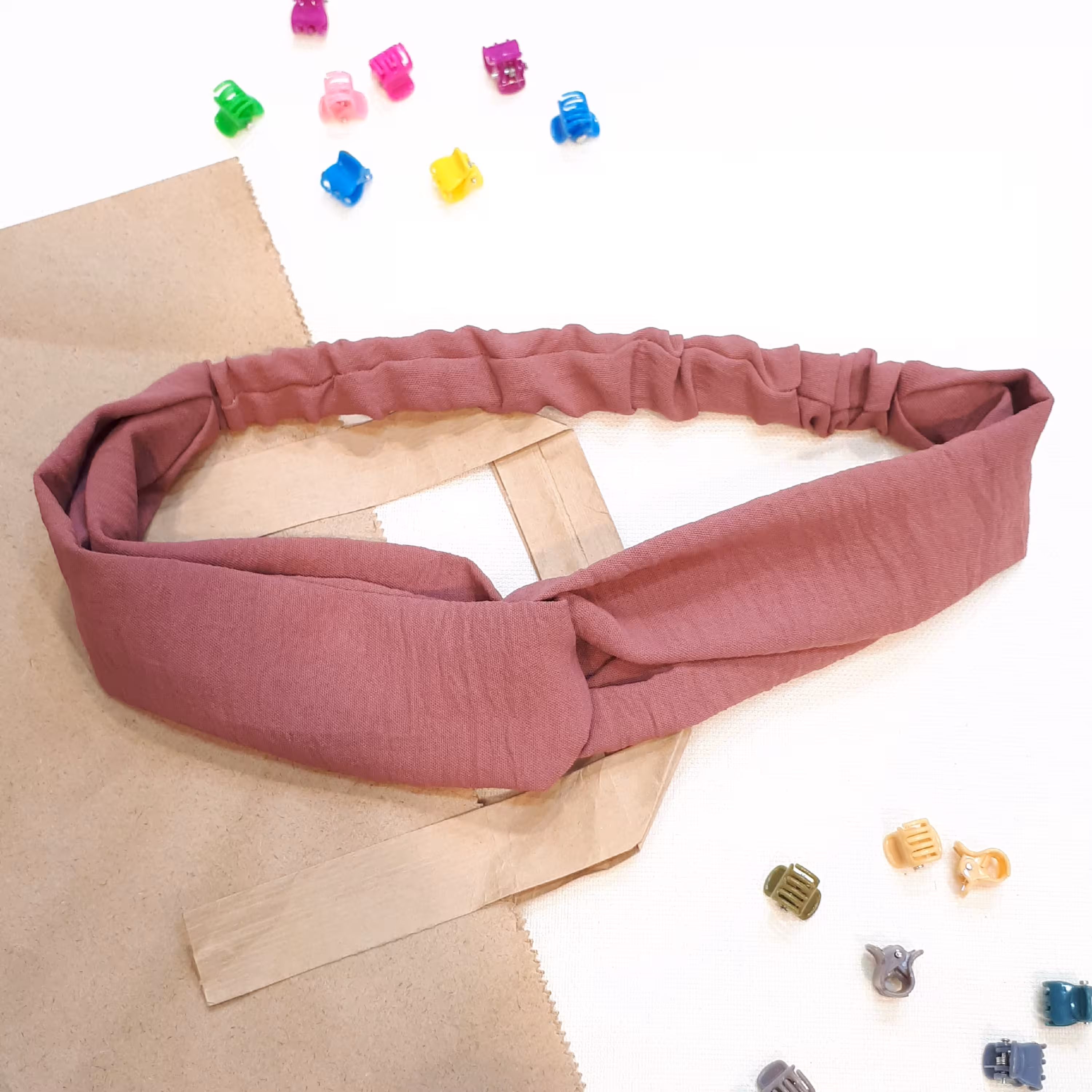 هدبند پارچه ای ( تل کشی ) رنگ کالباسی