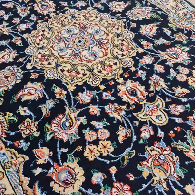 فرش دستبافت یک و نیم متری مدل نایین کد 1247