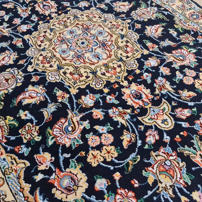 فرش دستبافت یک و نیم متری مدل نایین کد 1247